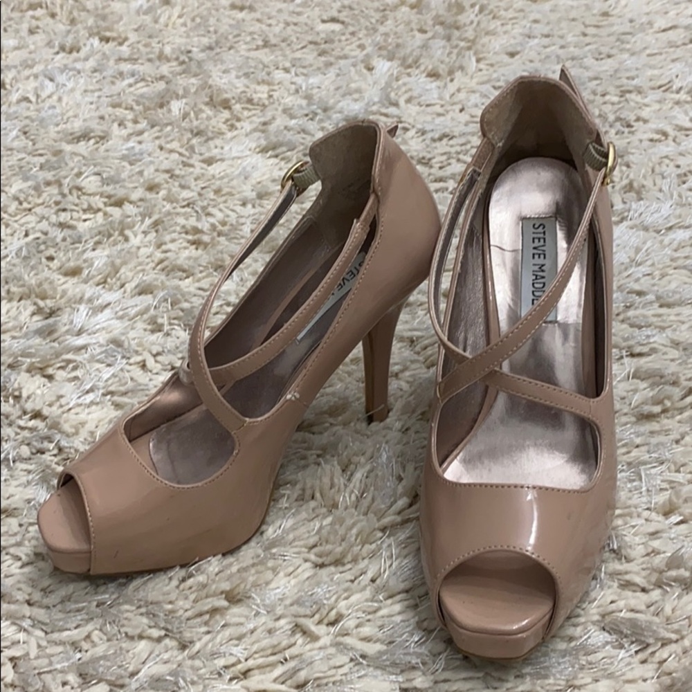 Steven madden used nude heels